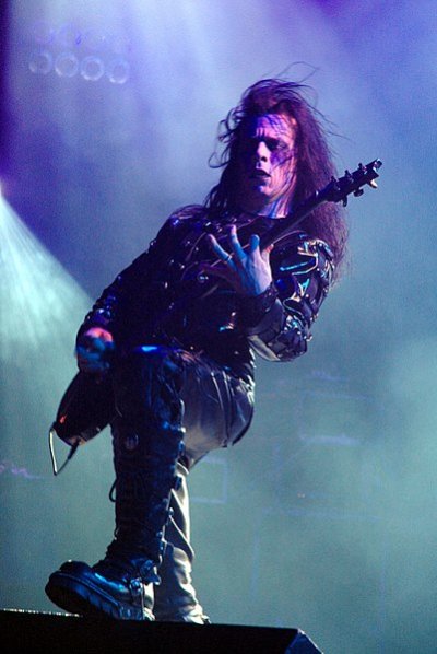 401px-Cradle_of_Filth_2005_-_Paul_Allender.jpg 401px-Cradle_of_Filth_2005_-_Paul_Allender.jpg