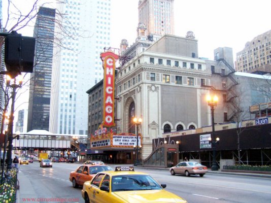 Chicago_Theater.jpg