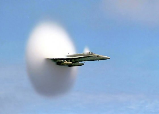 et_breaking_sound_barrier_(7_July_1999)_-_filtered.jpg