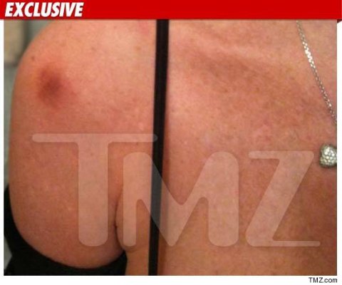0328-vince-neil-girlfriend-tmz-wm-ex-credit.jpg