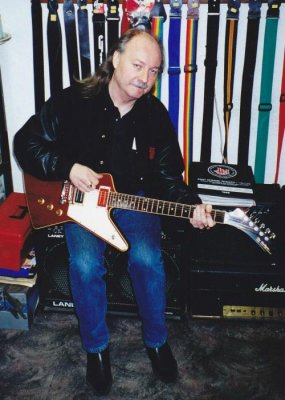 John-Thomas-Jaydee-Hooligan.jpg