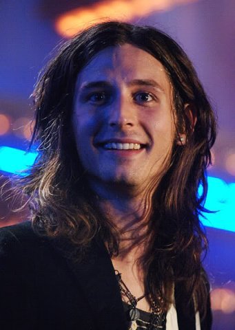 nick+valensi+smiling.jpg nick+valensi+smiling.jpg
