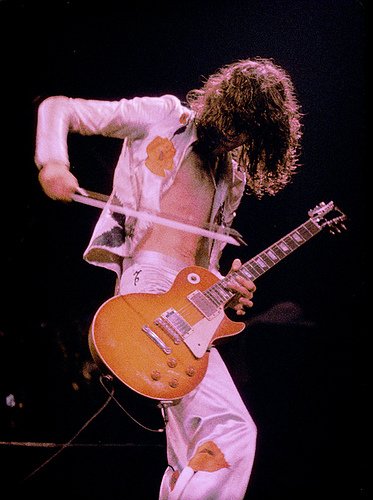 jimmy-page-bow-solo.jpg