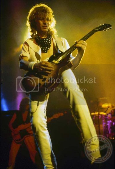 def-leppard-colour365.jpg